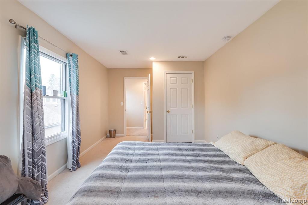 518 Barrington Road Grosse Pointe, MI 48230 - Photo 39 of 64