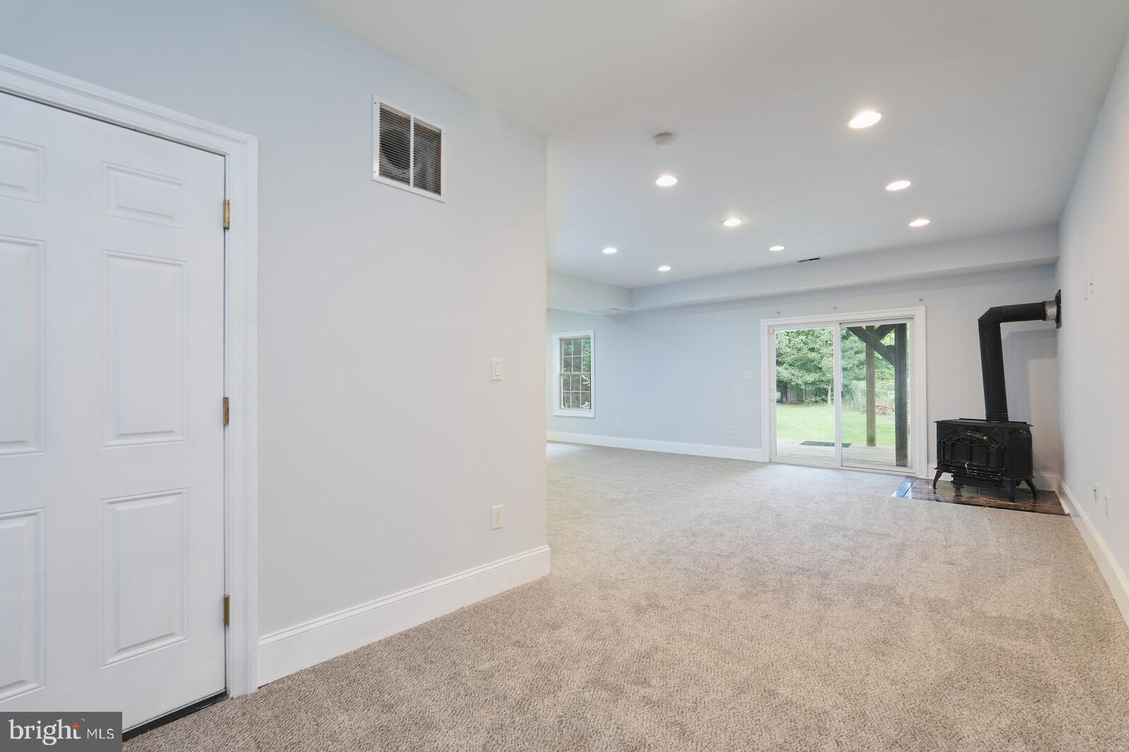 304 South Camp Meade Road Linthicum Heights, MD 21090 - Photo 26 of 43 a view of an empty room with a window