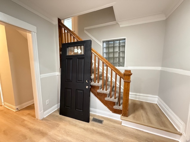7045 South Prairie Avenue Chicago, IL 60637 - Photo 2 of 11 a view of an entryway door