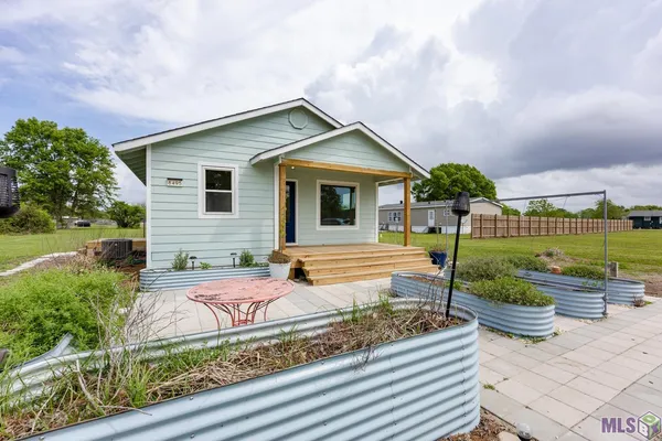 $165,000 | 8495 Newfield Drive, Livonia, LA 70755