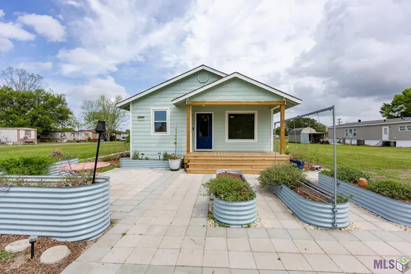 $165,000 | 8495 Newfield Drive, Livonia, LA 70755