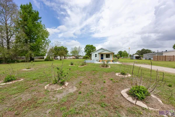 $165,000 | 8495 Newfield Drive, Livonia, LA 70755