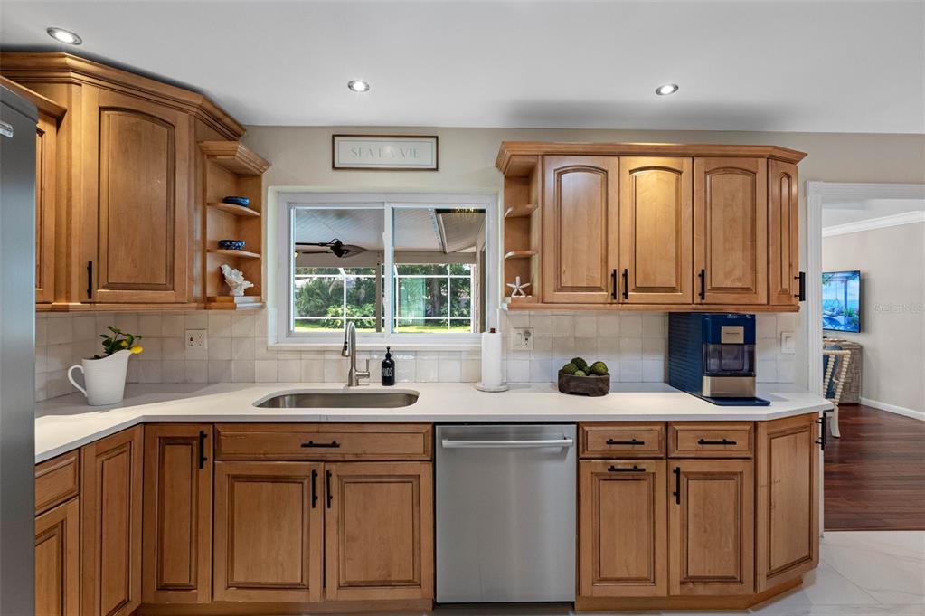 1811 Nursery Road Clearwater, FL 33764 - Photo 78 of 94