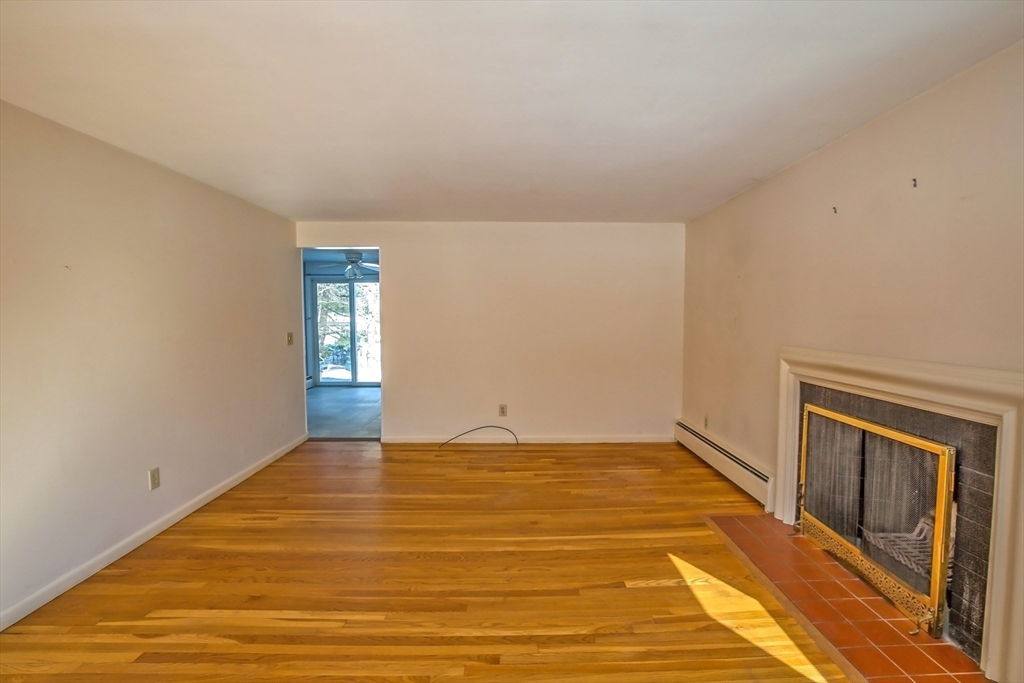 208 Birch Road Longmeadow, MA 01106 - Photo 12 of 31