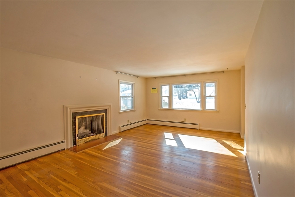 208 Birch Road Longmeadow, MA 01106 - Photo 13 of 31