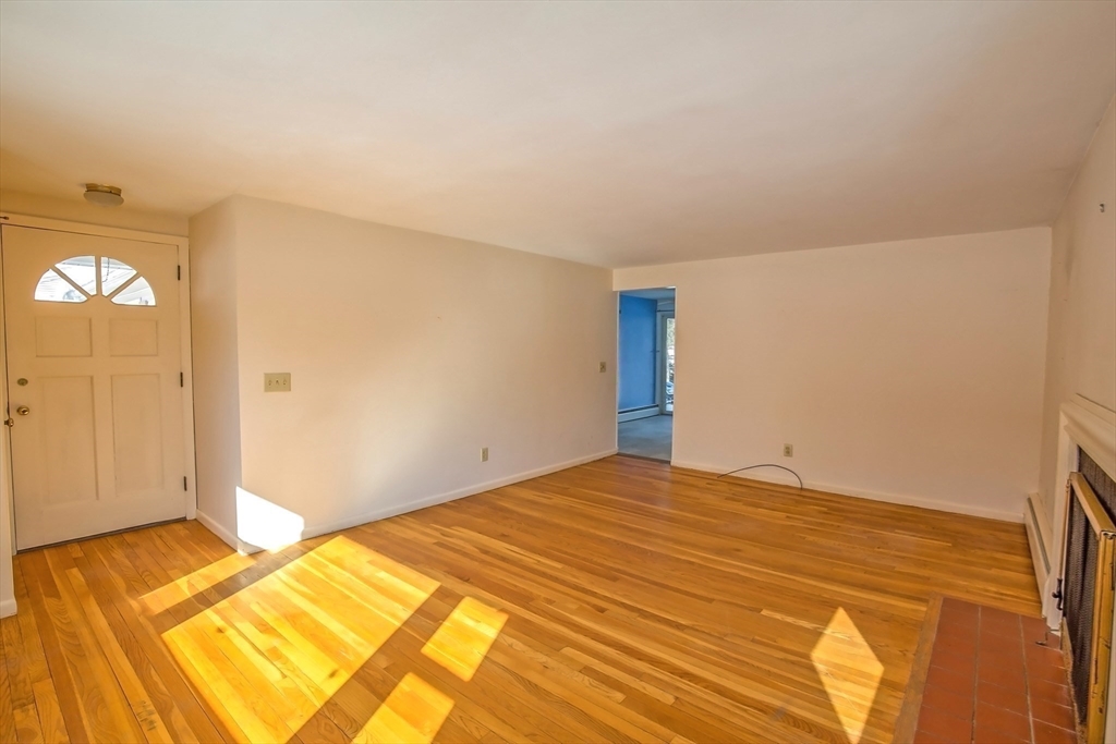 208 Birch Road Longmeadow, MA 01106 - Photo 14 of 31