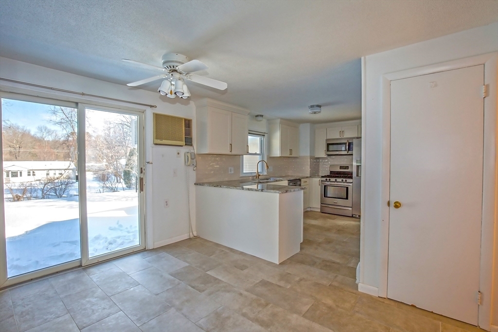 208 Birch Road Longmeadow, MA 01106 - Photo 6 of 31