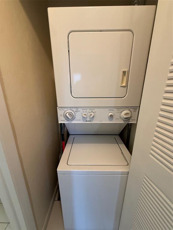 25225 Rampart Boulevard, Unit 1301 Punta Gorda, FL 33983 - Photo 11 of 19 a utility room with dryer and washer
