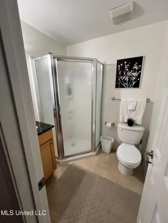 $1,800 | 2421 Beachview Drive, Unit B7, Ocean Springs, MS 39564