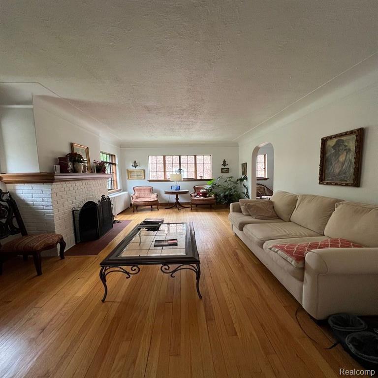 262 Fisher Road Grosse Pointe Farms, MI 48230 - Photo 7 of 47