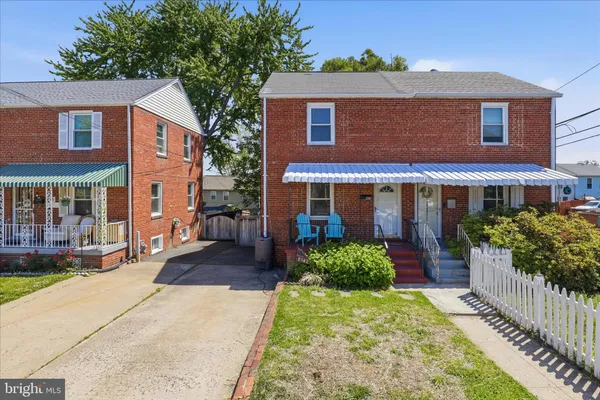 $3,400 | 2147 South Oakland Street, Arlington, VA 22204