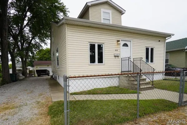 $119,000 | 2013 4th Street, Madison, IL 62060