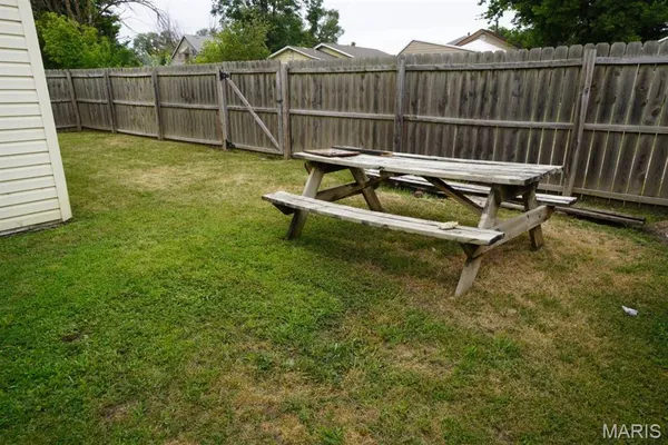 $119,000 | 2013 4th Street, Madison, IL 62060