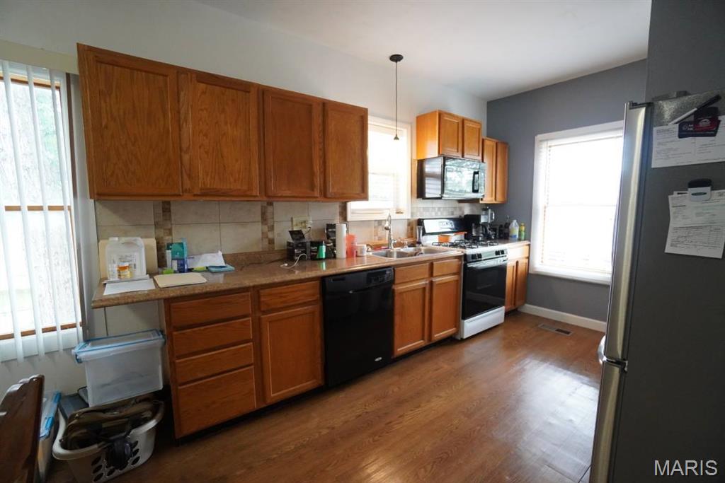 2013 4th Street Madison, IL 62060 - Photo 19 of 50