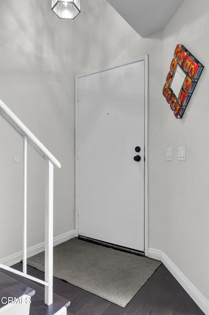 19431 Sherman Way, Unit 6 Reseda, CA 91335 - Photo 15 of 31 08