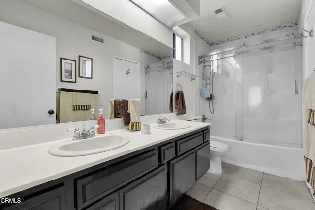 a view of building with yard