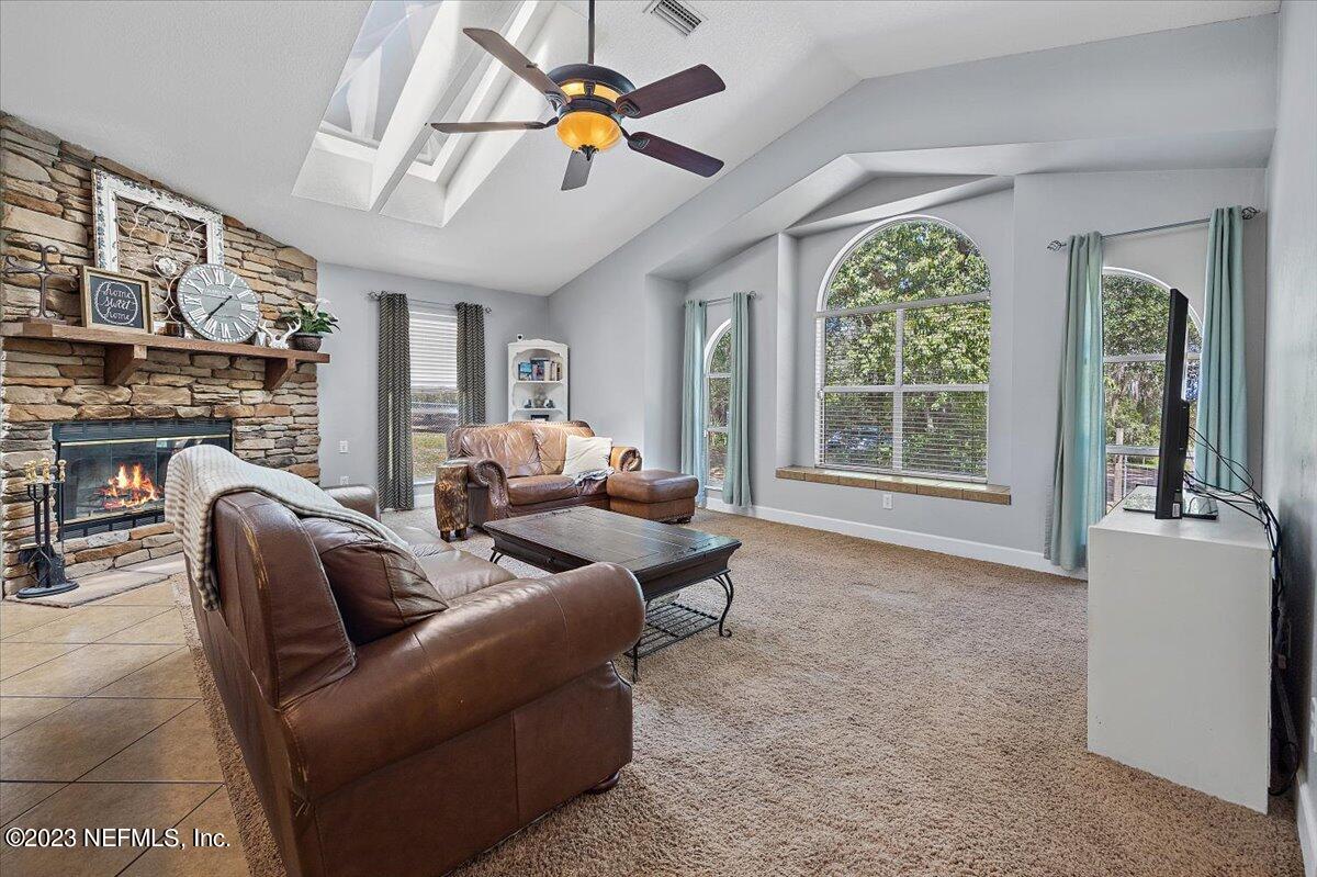 6507 Bernice Road Keystone Heights, FL 32656 - Photo 8 of 24 03-Living Room