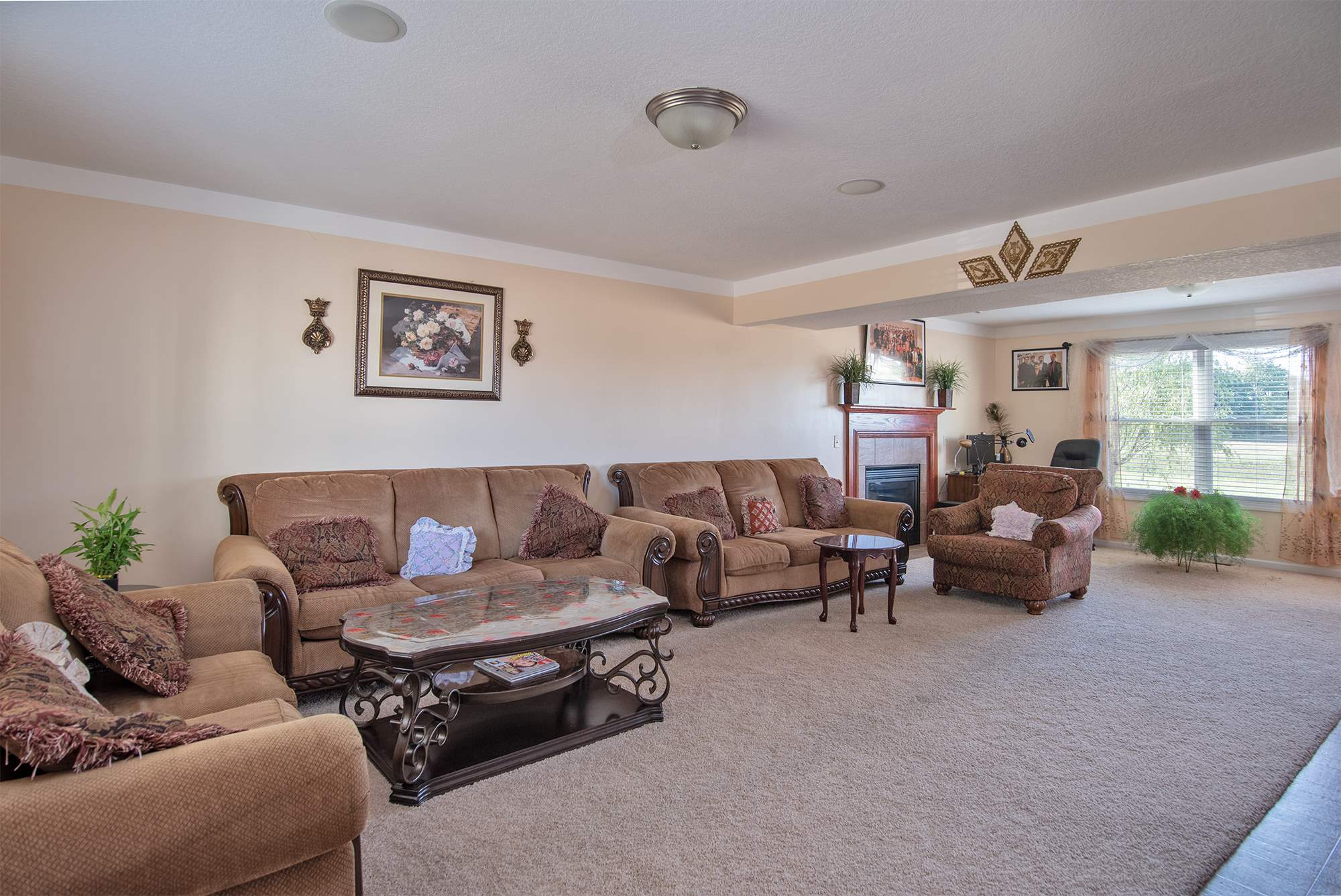 235 Riley Place Fort Wayne, IN 46825 - Photo 3 of 23 Gallery Image 3