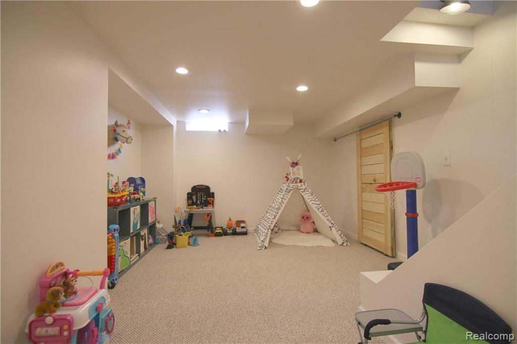 199 Stonetree Circle Rochester Hills, MI 48309 - Photo 20 of 26