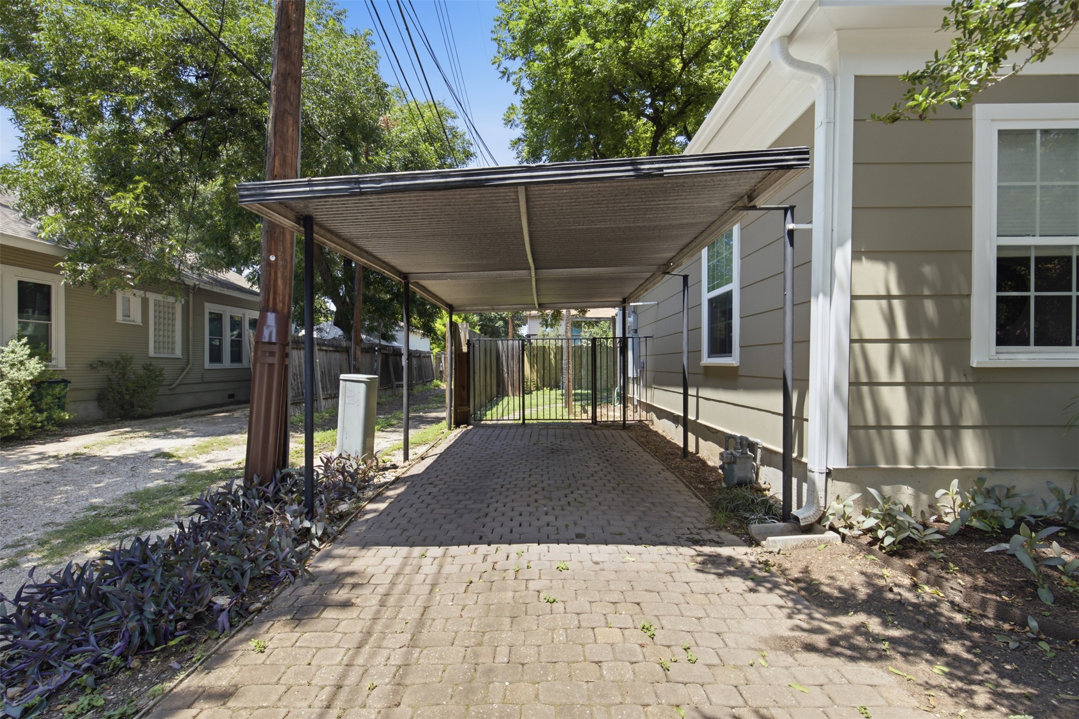 206 East 43rd Street Austin, TX 78751 - Photo 3 of 29 Carport