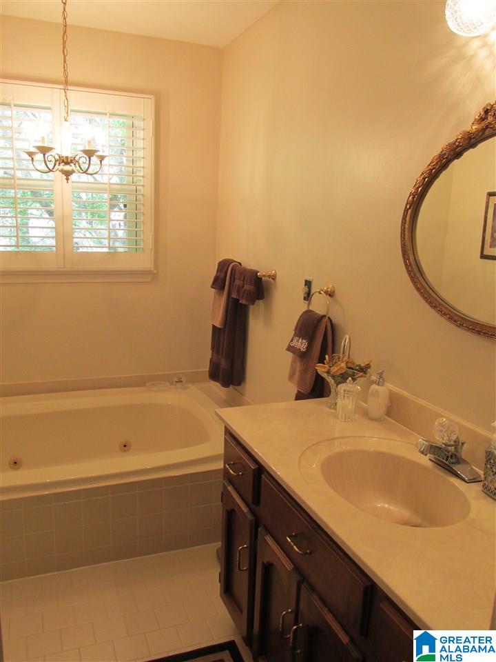 221 Oakmont Road Birmingham, AL 35244 - Photo 15 of 47
