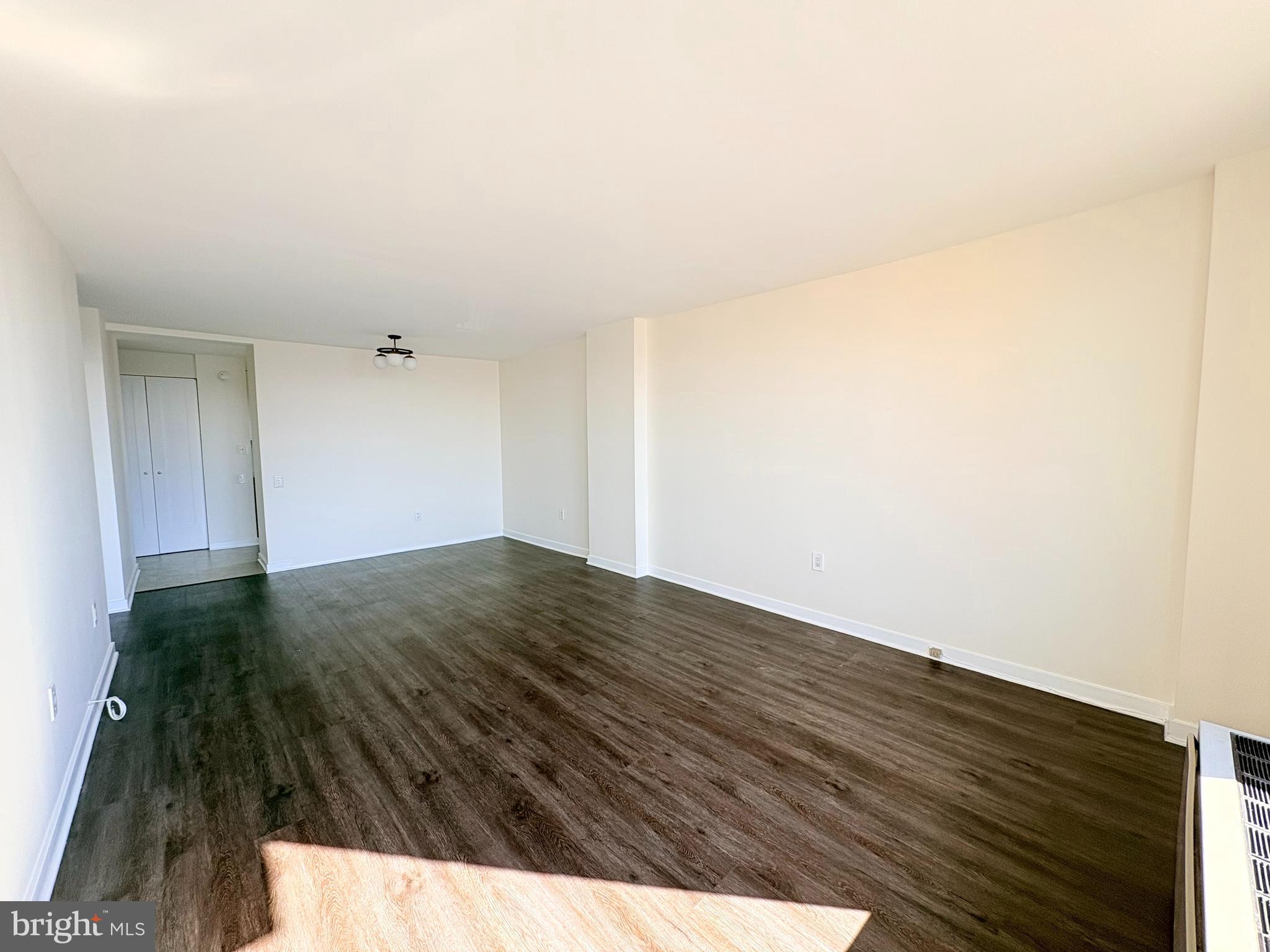 1420 Locust Street, Unit 29R Philadelphia, PA 19102 - Photo 8 of 30 Living room
