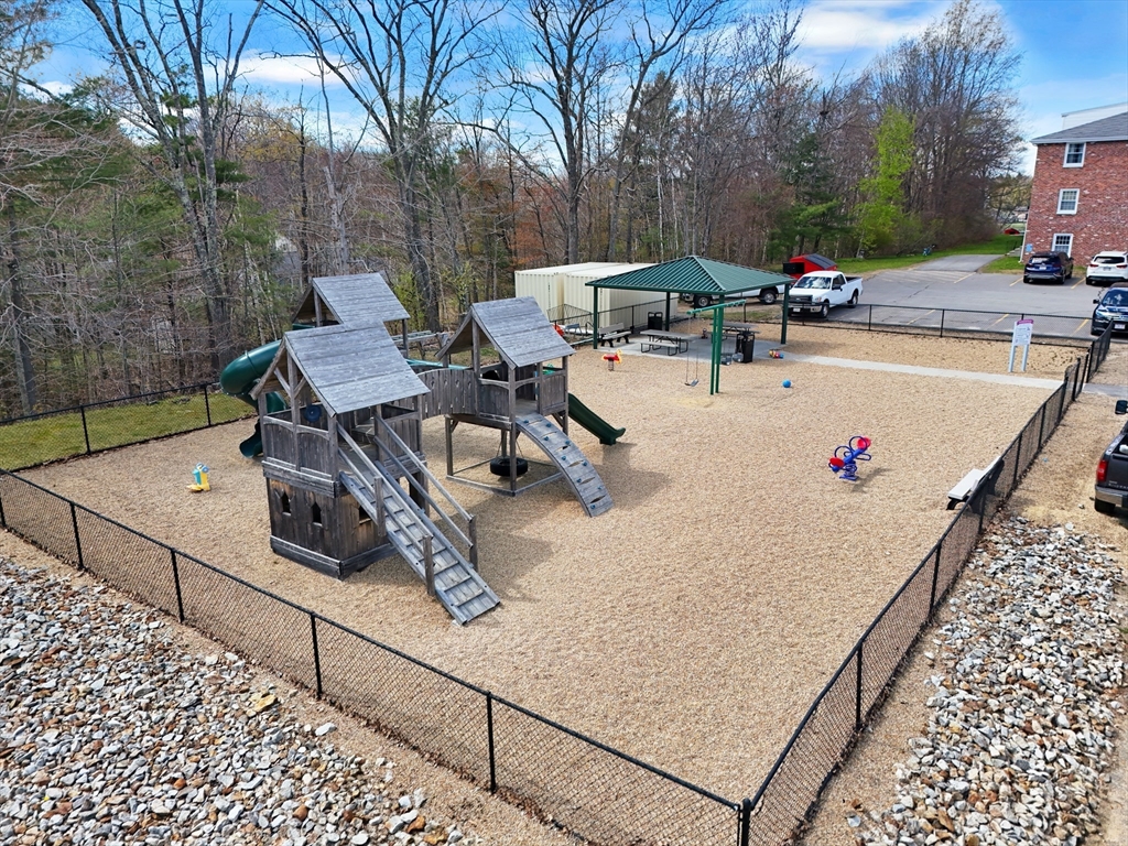 36 Ridgewood Lane, Unit 4 Gardner, MA 01440 - Photo 19 of 28