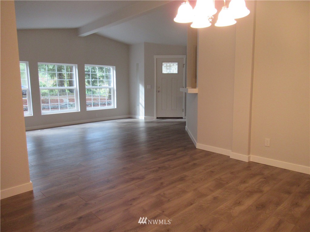 493 Southwest Lider Road Port Orchard, WA 98367 - Photo 5 of 19 Gallery Image 5