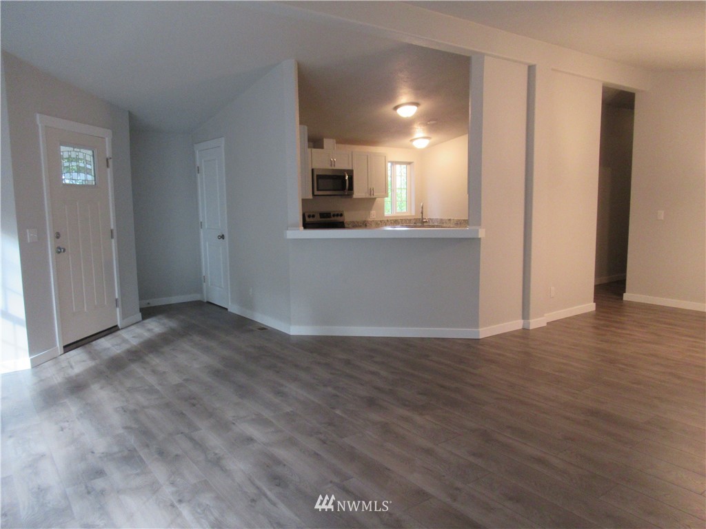 493 Southwest Lider Road Port Orchard, WA 98367 - Photo 6 of 19 Gallery Image 6