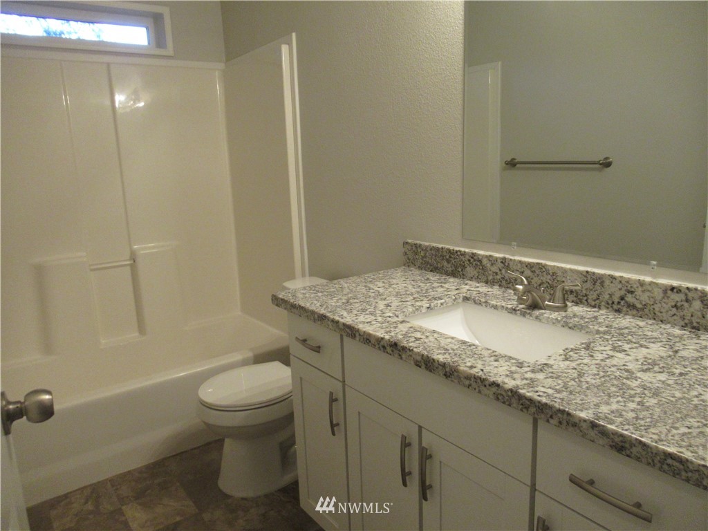 493 Southwest Lider Road Port Orchard, WA 98367 - Photo 9 of 19 Gallery Image 9