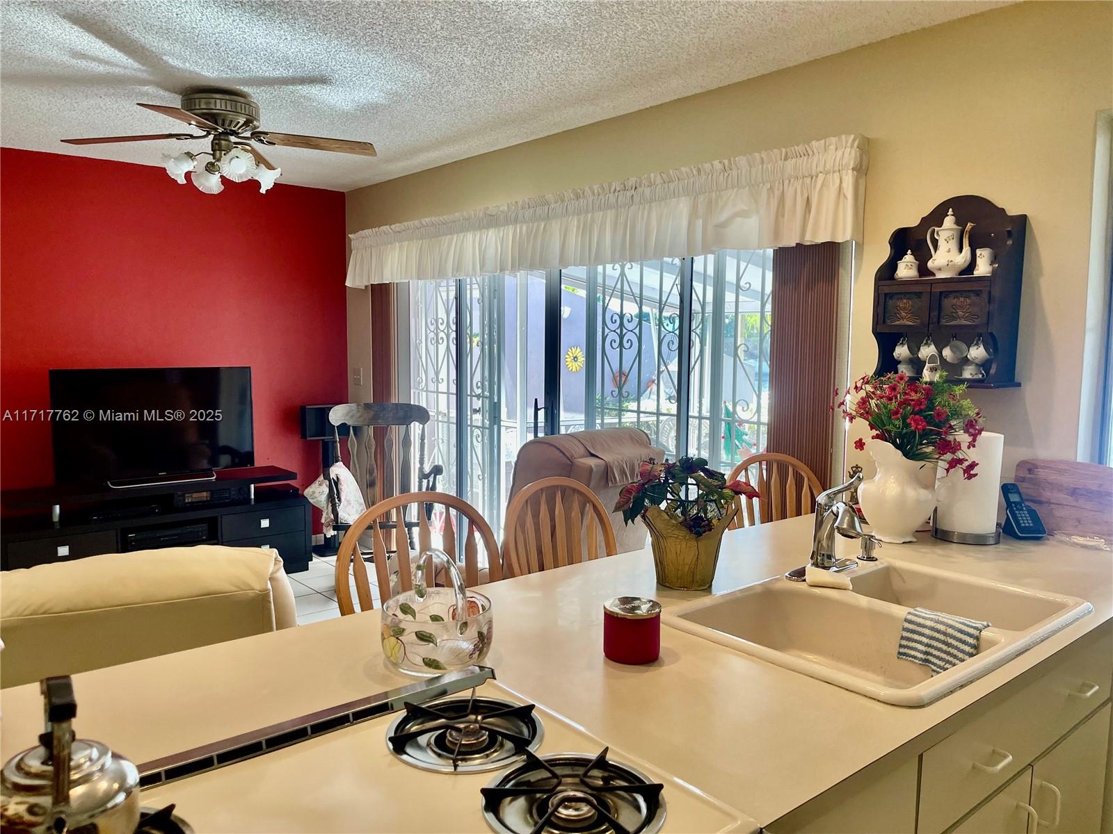 7014 Holly Road Miami Lakes, FL 33014 - Photo 11 of 26 Gallery Image 11
