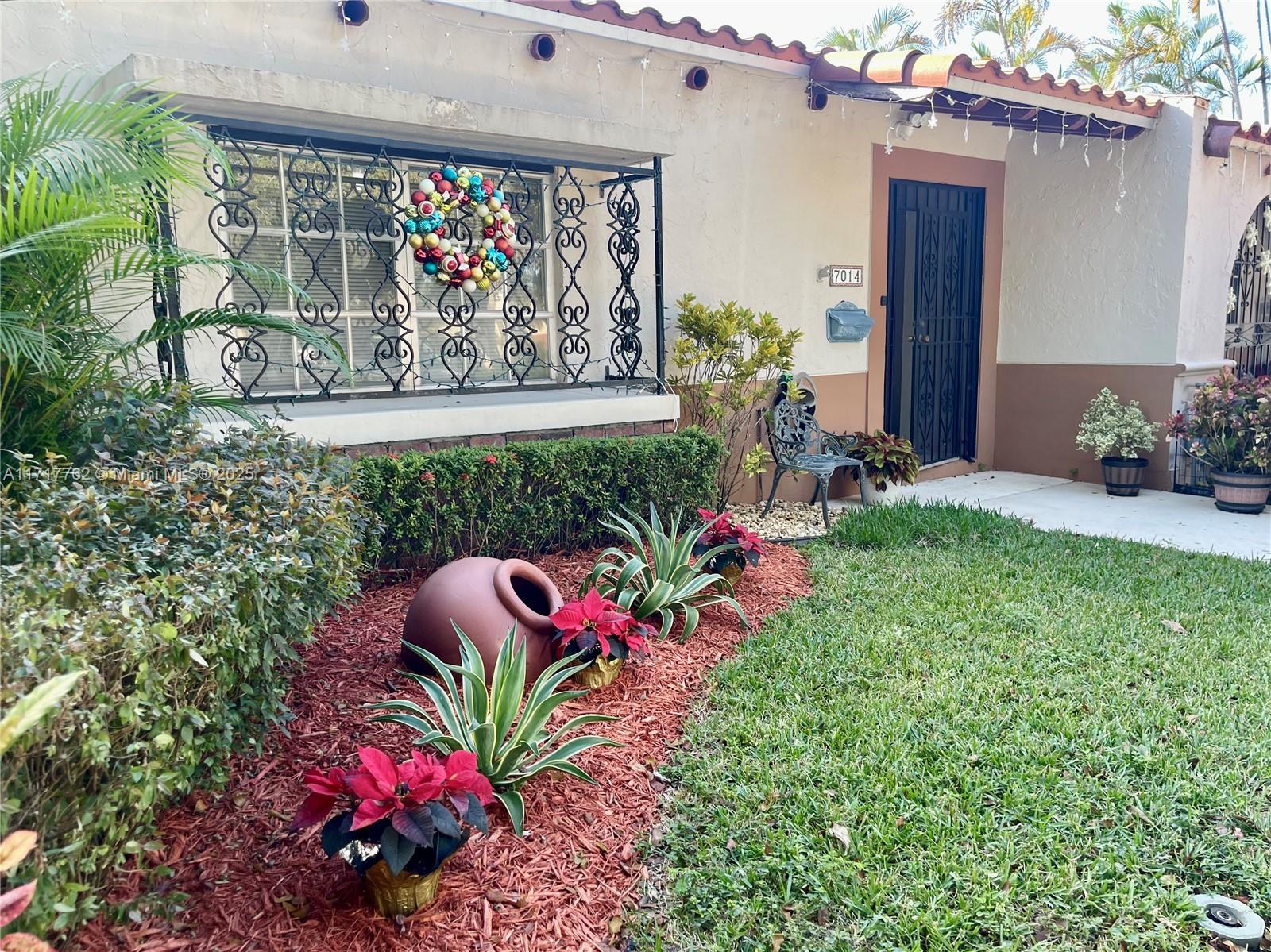 7014 Holly Road Miami Lakes, FL 33014 - Photo 17 of 26 Gallery Image 17
