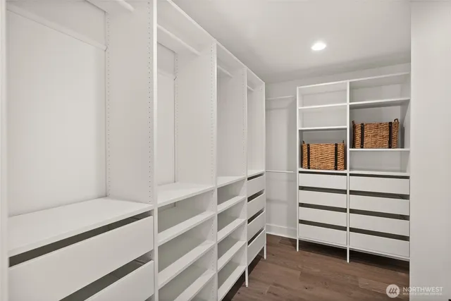 a view of walk in closet