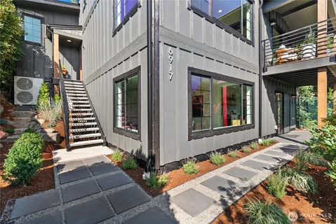 $3,095,000 | 6917 57th Avenue Northeast, Seattle, WA 98115