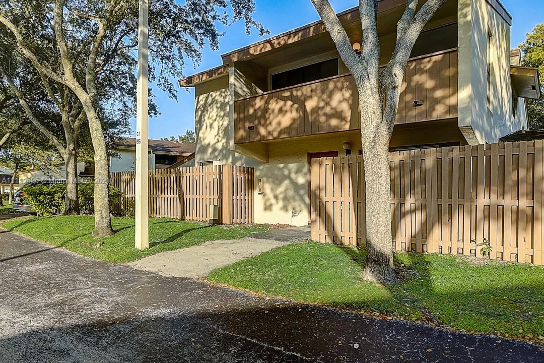 11498 Southwest 109th Road, Unit 39X Miami, FL 33176 - Photo 8 of 25 Gallery Image 8