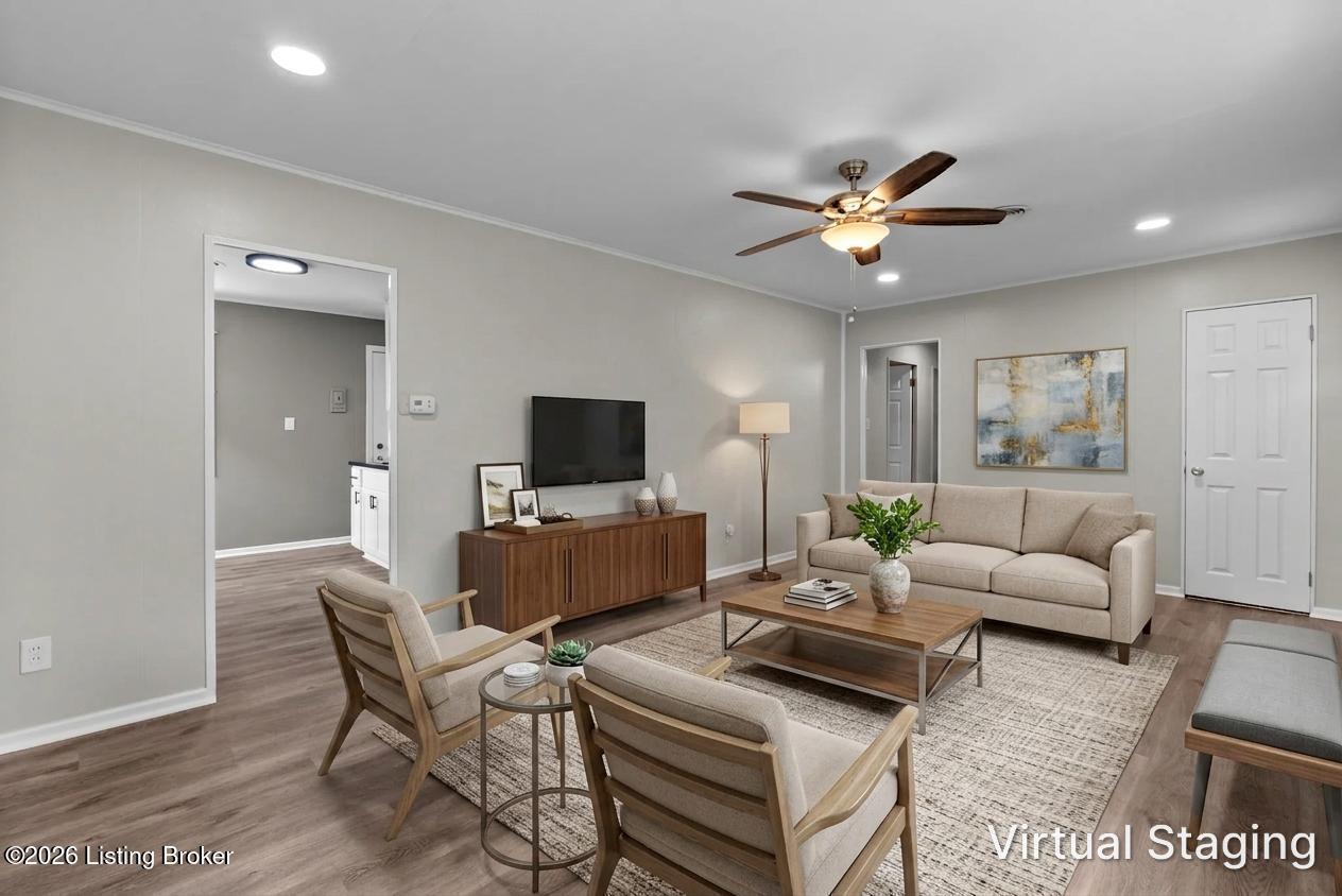 211 Redding Road Louisville, KY 40218 - Photo 12 of 35 LR Staged