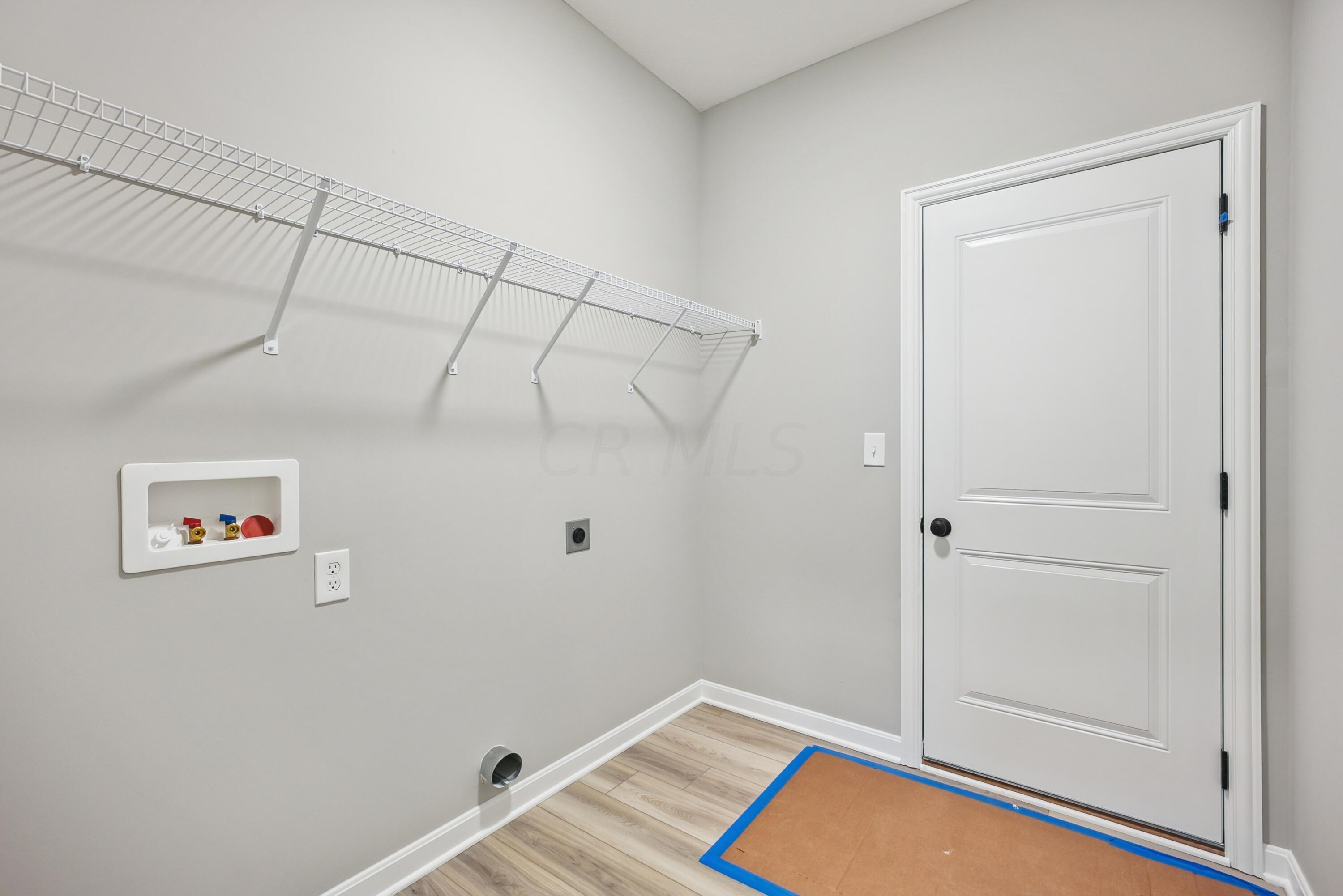 28 Erin Hls Road Commercial Point, OH 43116 - Photo 23 of 44 Laundry Room