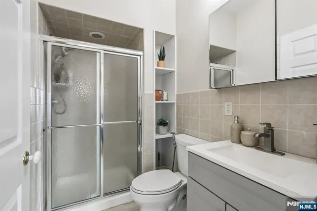 $1,150,000 | 28 George Street, Saddle Brook, NJ 07663