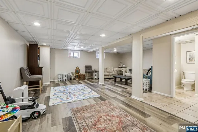 $1,150,000 | 28 George Street, Saddle Brook, NJ 07663