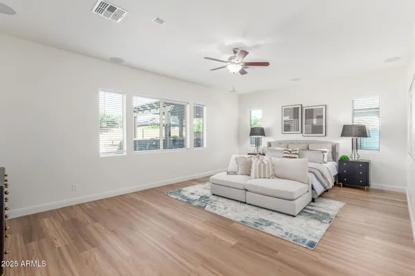 $1,099,000 | 7556 West Crystal Road, Glendale, AZ 85308