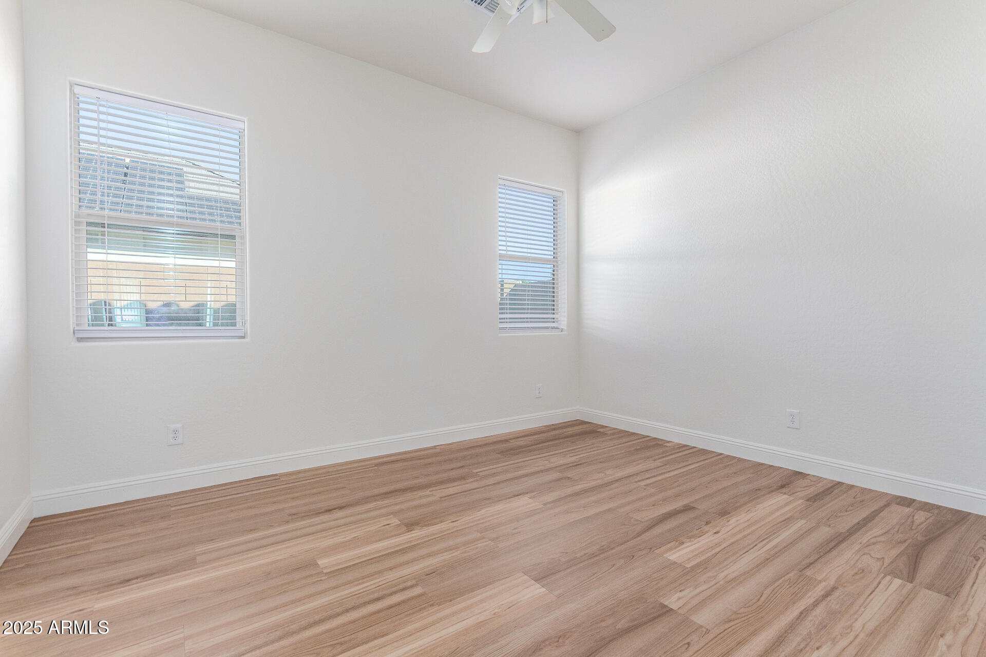 7556 West Crystal Road Glendale, AZ 85308 - Photo 40 of 84 35 Crystal