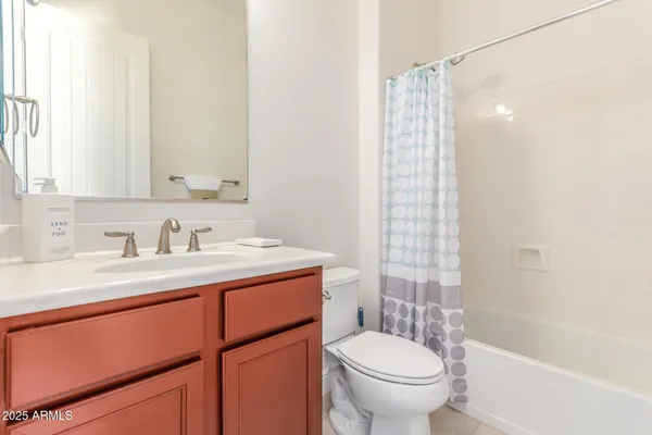 $1,099,000 | 7556 West Crystal Road, Glendale, AZ 85308