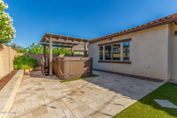 $1,099,000 | 7556 West Crystal Road, Glendale, AZ 85308