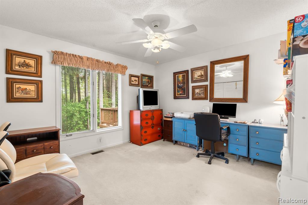 22340 River Ridge Trail Farmington Hills, MI 48335 - Photo 20 of 32