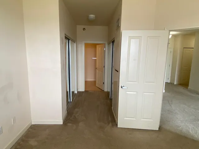 $1,795 | 4110 South Lake Drive, Unit 244, St. Francis, WI 53235