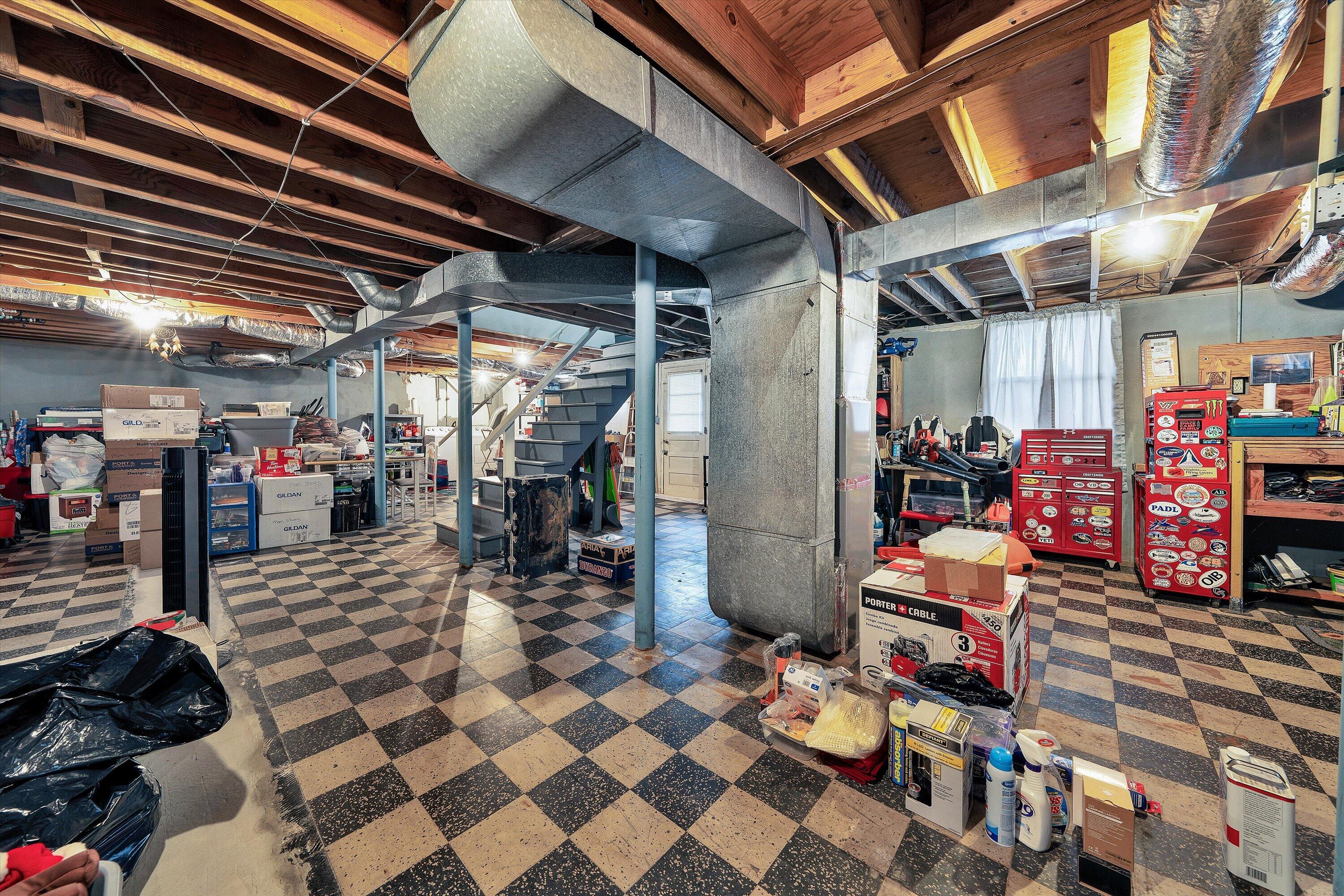 5240 Grandin Rd Extension Roanoke, VA 24018 - Photo 18 of 26 5240 Grandin 18