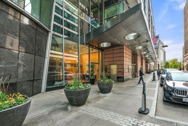 $1,400,000 | 2 Avery Street, Unit 23G, Boston, MA 02111