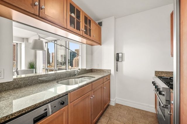 $1,400,000 | 2 Avery Street, Unit 23G, Boston, MA 02111