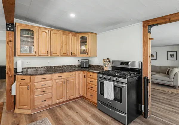 $575,000 | 96 Fordway Extension, Derry, NH 03038