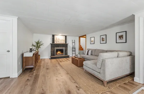 $575,000 | 96 Fordway Extension, Derry, NH 03038